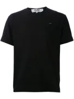 Comme Des Garçons Play T-shirt Mit Logo-stickerei In Black