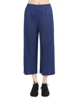 Issey Miyake Pleated Cropped Trousers In Blue