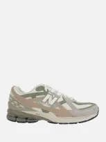 New Balance Sneakers In Tan Beige