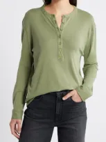 Treasure & Bond Boxy Henley In Olive Acorn