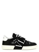 Valentino Garavani Sneakers In Black