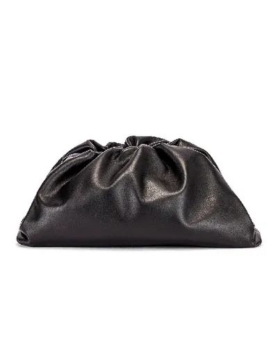 Bottega Veneta The Pouch Leather Clutch In Brown