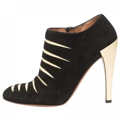 Pre-owned Alaïa Black Suede Ankle Boots