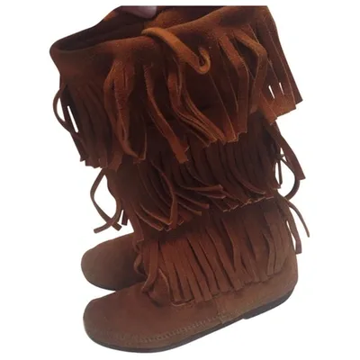 Pre-owned Minnetonka Boots In Camel