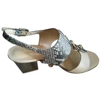 Pre-owned Lola Cruz Leather Sandals In Beige