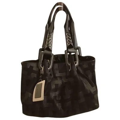 Pre-owned Roger Vivier Handbag In Black