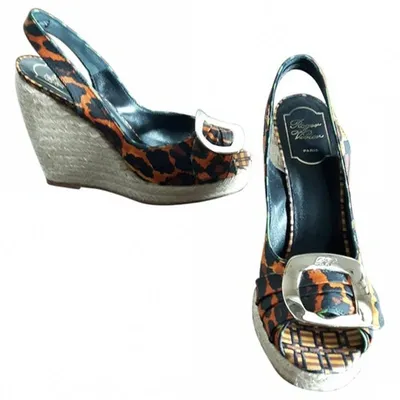 Pre-owned Roger Vivier Cloth Sandals