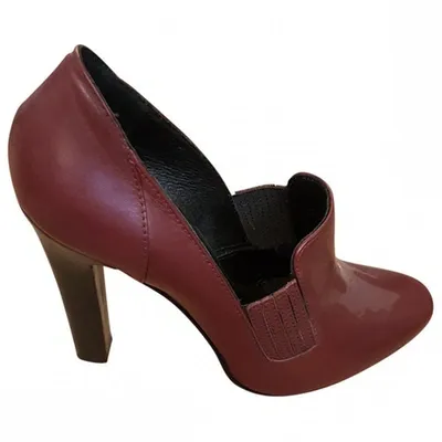 Pre-owned Aquascutum Leather Heels In Burgundy