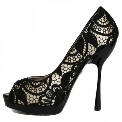 Pre-owned Alexander Mcqueen Heels In Black