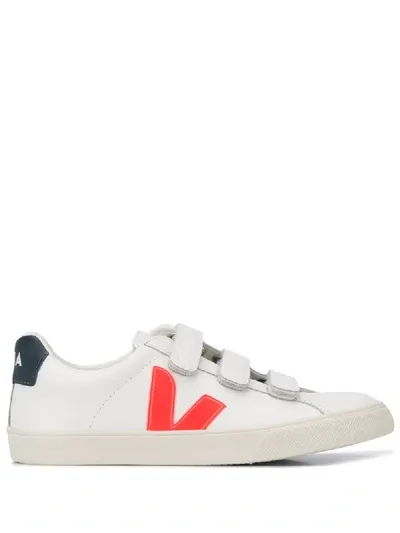 Veja Low-top Sneakers In White