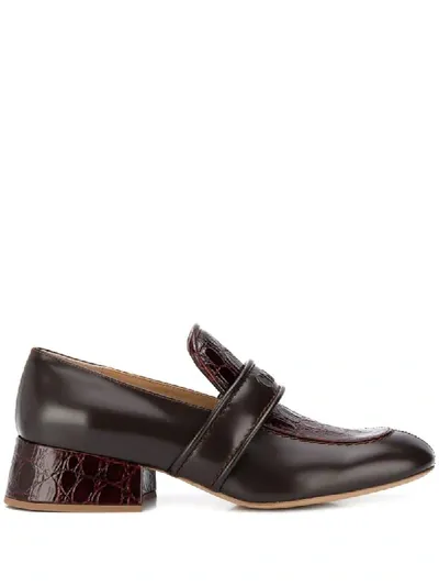 Chloé Logo Embossed Loafers In Brown