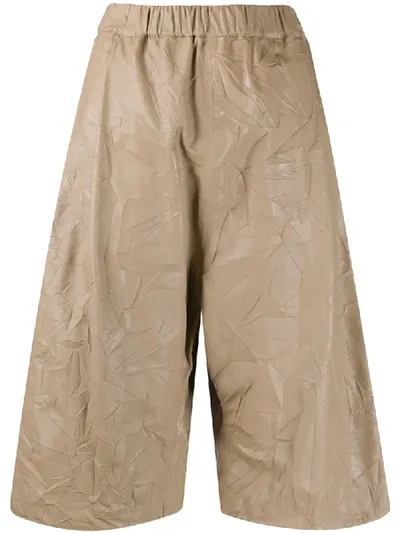 N°21 Creased Leather Cropped Culottes In Neutrals