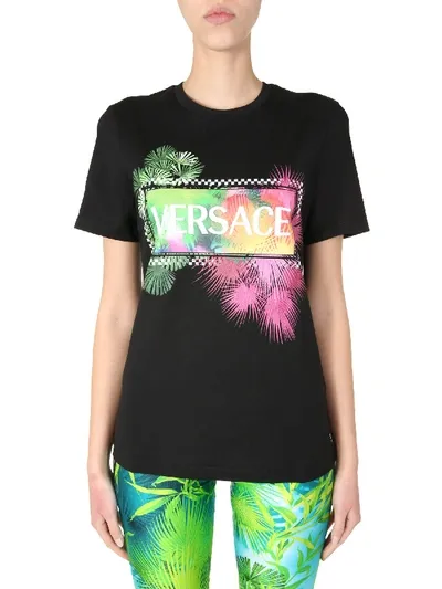 Versace Logo Print T-shirt In Nero