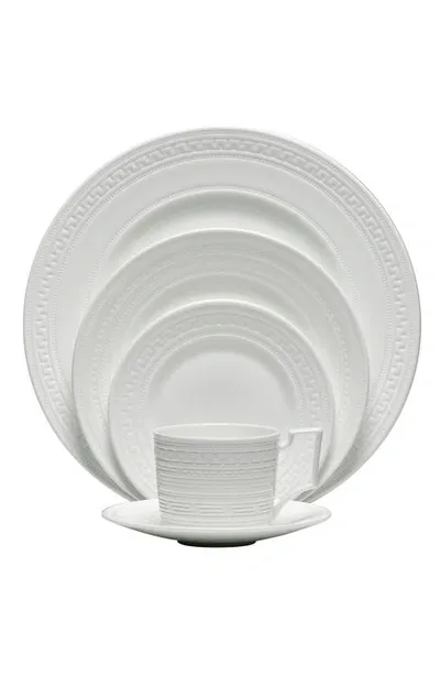 Wedgwood Intaglio 5-piece Bone China Place Setting In White