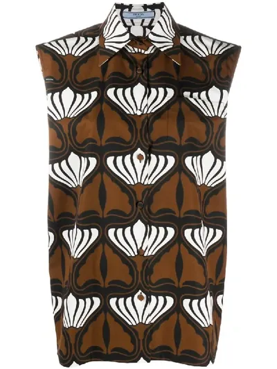 Prada Bluse Mit Geometrischem Print In Brown