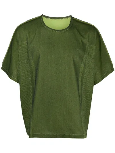 Issey Miyake Plain Boxy T-shirt In Green