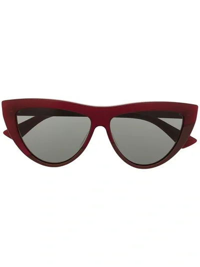 Bottega Veneta Cat-eye Sunglasses In Red