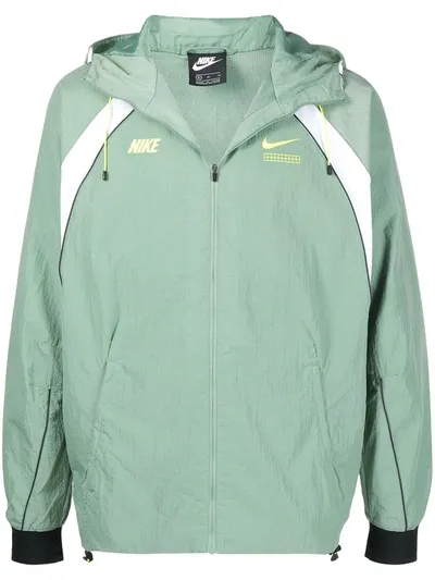 Nike Dna Sports Jacket In Green