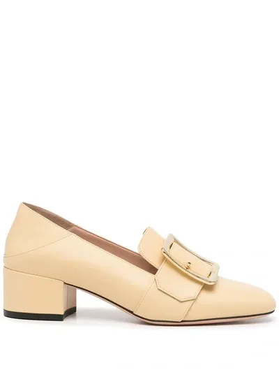 Bally Leather Buckled Pumps In Gelb