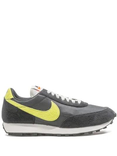 Nike Daybreak Sp Sneakers In Schwarz