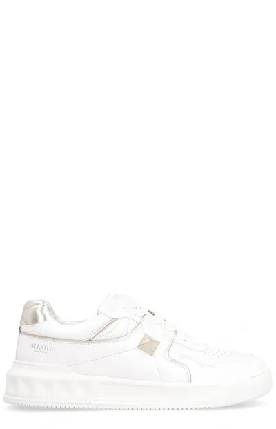 Valentino Garavani One Stud Low-top Sneakers In Bianco