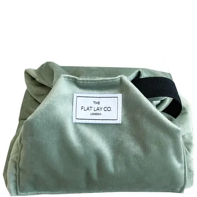 The Flat Lay Co. Drawstring Bag - Sage Green Velvet