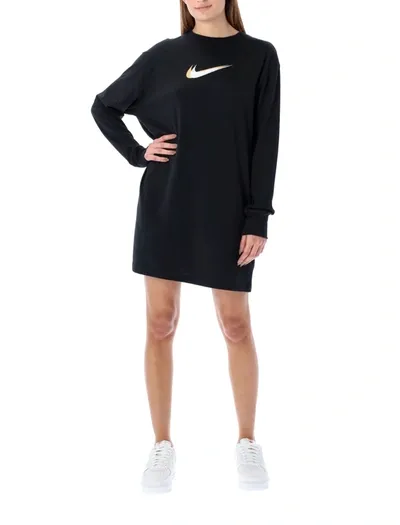 Nike Ho Longline Swoosh Logo T-shirt