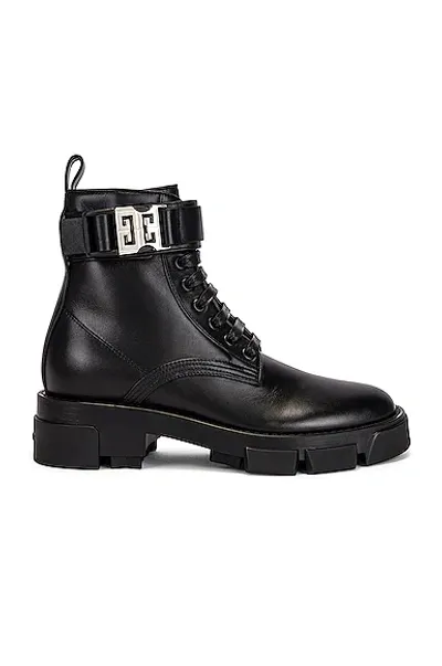 Givenchy Terra Logo-hardware Leather Ankle Boots In Black