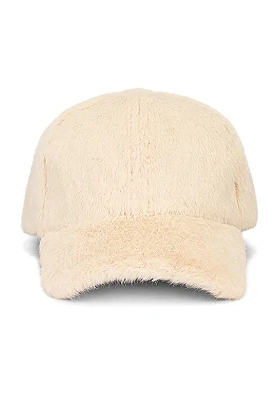 Stand Studio Off-white Cia Cap