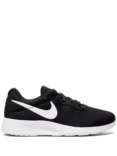 Nike Tanjun Low-top Sneakers In Schwarz