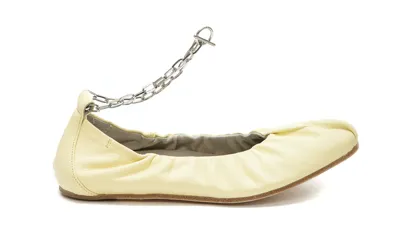 Vic Matie Chain-detail Leather Ballerina Shoes In Yellow