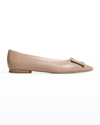 Roger Vivier Gommettine Leather Buckle Ballerina Flats In Daino