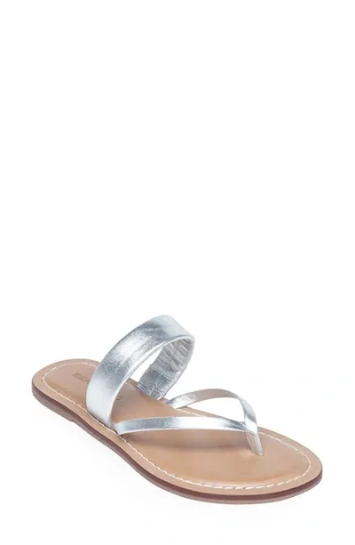 Bernardo Leia Metallic Flat Thong Sandals In Silver