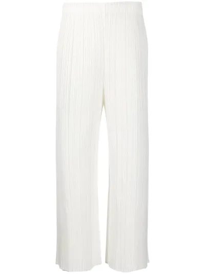 Issey Miyake Cropped Pleated Trouser In 白色