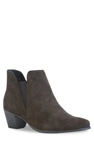 Munro Jackson Bootie In Brown