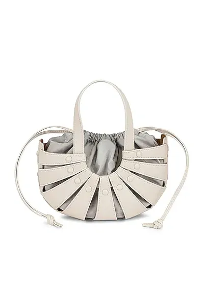 Fwrd Renew Bottega Veneta The Shell Small Bag In White & Frost Gold