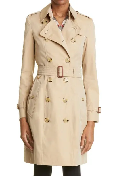 Burberry The Chelsea Heritage Double-breasted Cotton Trench Coat In Beige