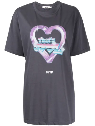 Sjyp Cool Heart Longline T-shirt In Grey