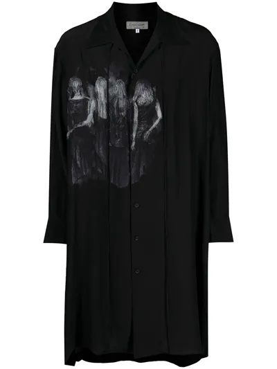 Yohji Yamamoto Graphic-print Longline Shirt In Schwarz