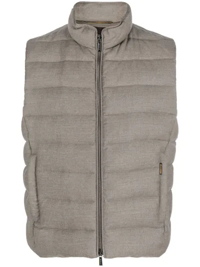 Moorer Padded Down Gilet In Nude