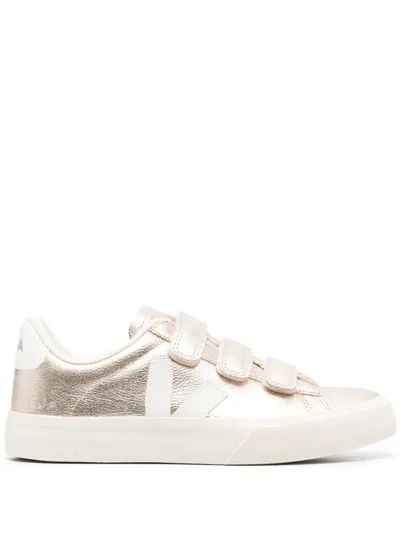 Veja Touch-strap Low-top Sneakers In Gold