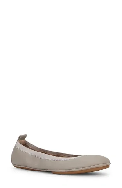 Yosi Samra Samara Foldable Ballet Flat In Simply Taupe Leather