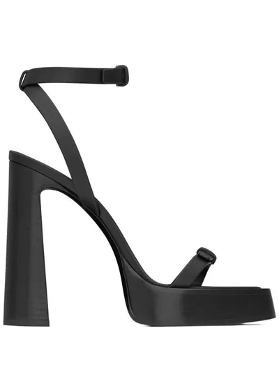 Saint Laurent Platz 105 Plateau-sandalen In Nero