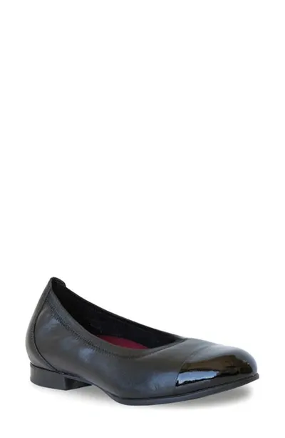 Munro Mila Ballet Flat In Black Combo