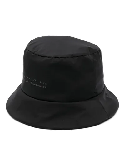 Moncler Logo Printed Bucket Hat In Black