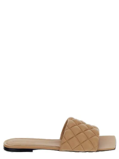 Bottega Veneta Matelassé Flat Sandals In Beige