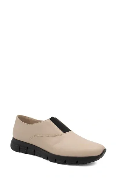 Amalfi By Rangoni Jonathan Slip-on In Sand Beige Parmasoft