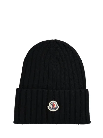 Moncler Logo Patch Beanie In Black