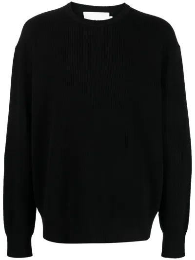 Closed Crew Neck Sweater In Black