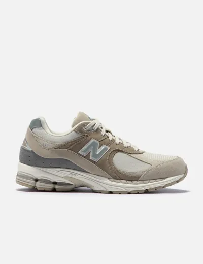 New Balance Beige 2002r Sneakers